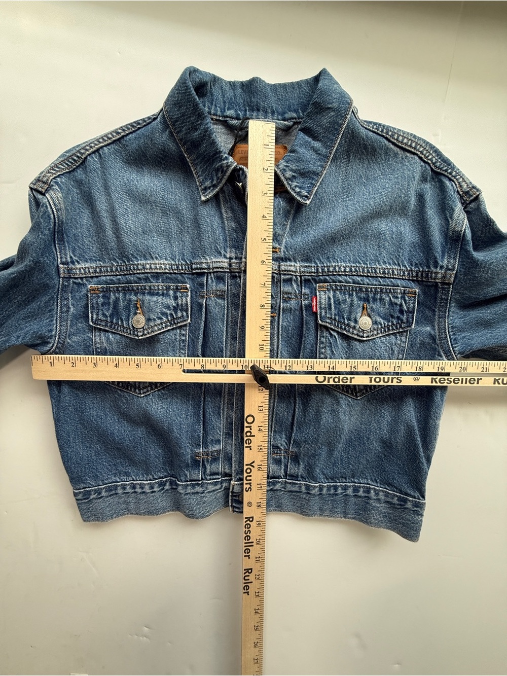 Levi’s woman’s trucker jacket XS - Picture 13 of 14